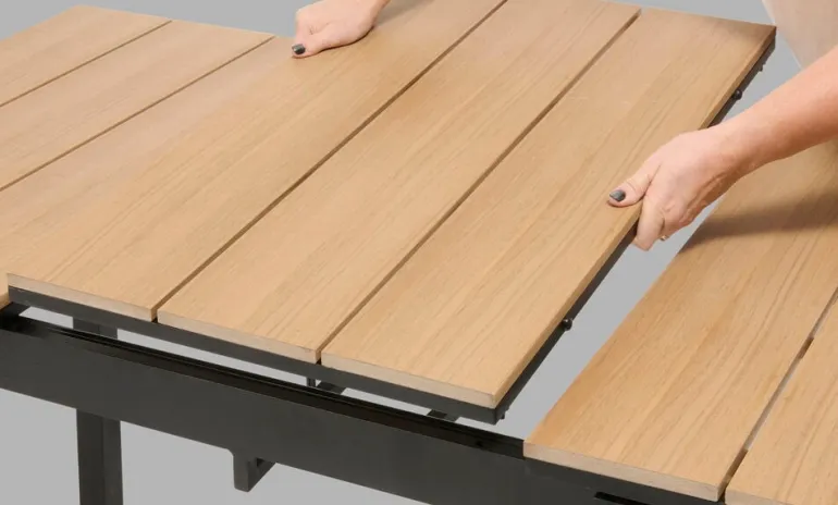 1604145